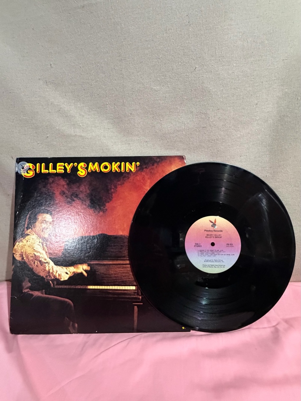 Vintage Gilley’s Smokin Vinyl Record — LP (Unbranded)